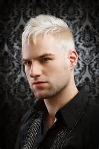 Herren Frisur Kurz Blond