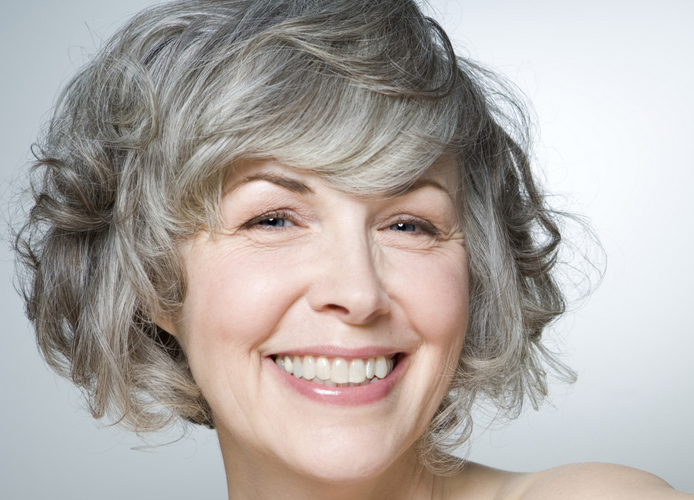 Frisuren Damen Mittellang Für Frauen Mittleren Alters Und Gewelltes Haar