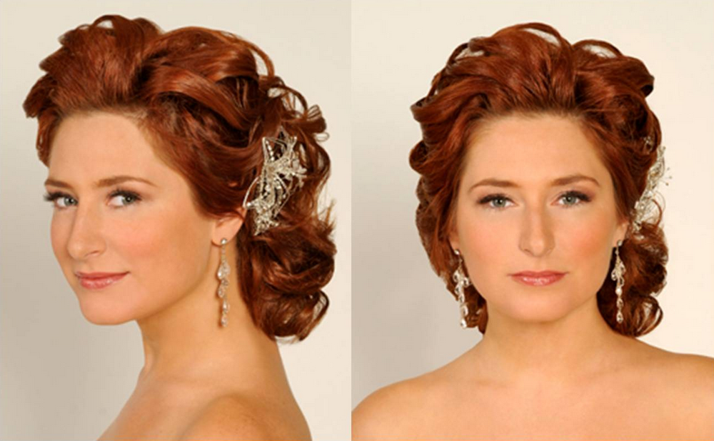 Hochzeits Frisur Wunderschöne Rote Bis Braune Haare Mittellang, Ohne Pony, Welliges Haar, Einfach Mit Wenig Dekoration Im Haar