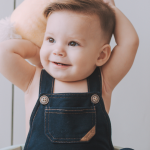Babys Erste Trendige Frisuren für Kurze Haare: Ein Must-Have Guide für Eltern
