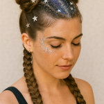 Die genialsten Festival-Frisuren mit Flechtzöpfen und Glitzer für deinen Sommer-Look