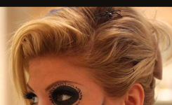 Die besten Frisuren-Ideen für kurze Haare an Halloween 2023 Die besten Frisuren-Ideen für kurze Haare an Halloween 2023