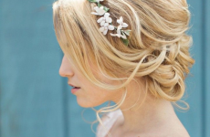 Elegante Frisuren mit Haarreif für Hochzeiten: Ein stilvoller Leitfaden für den großen Tag