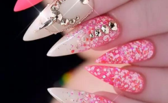 Herbstliche Gel-Nägel Designs