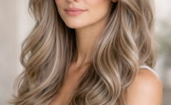 Platz 2 Aschblonde Haare Balayage modern und elegant