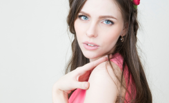 Trendige Frisuren mit Stirnband Trendige Frisuren mit Stirnband