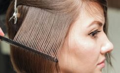 Wie wählt man den besten Haarschnitt für glatte Haare