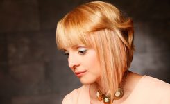 Asymmetrische Frisuren Blond