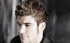 Frisuren Für Dünne Haare Männer Um Mehr Coole Und Sympathische Frau Erscheinen Frisuren Für Dünne Haare Männer Um Mehr Coole Und Sympathische Frau Erscheinen