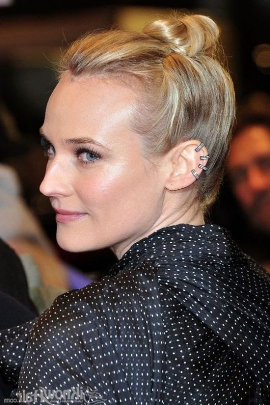 Permalink to Frisuren Mittellang Stufig Blond Einen Eindruck Von Selbstsicher Und Attraktiv, Schön Und Interessant, Etwas Außergewöhnliches Zu Präsentieren