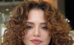 frisuren stufenschnitt mittellang locken kurz